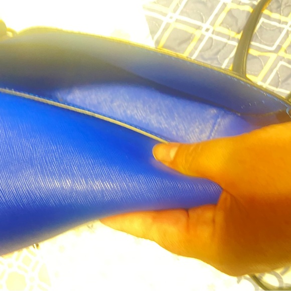 Michael Kors Greenwich Bicolor Slap Flap Leather Crossbody Bag - Picture 16 of 16